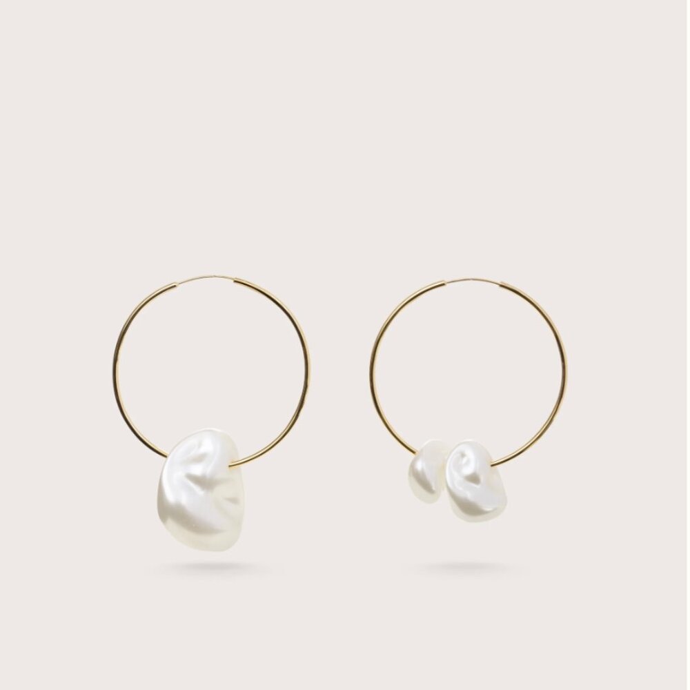 GIVEAWAY- JUNO EARRING LittleWhiteLooks x Poshmark GIVEAWAY